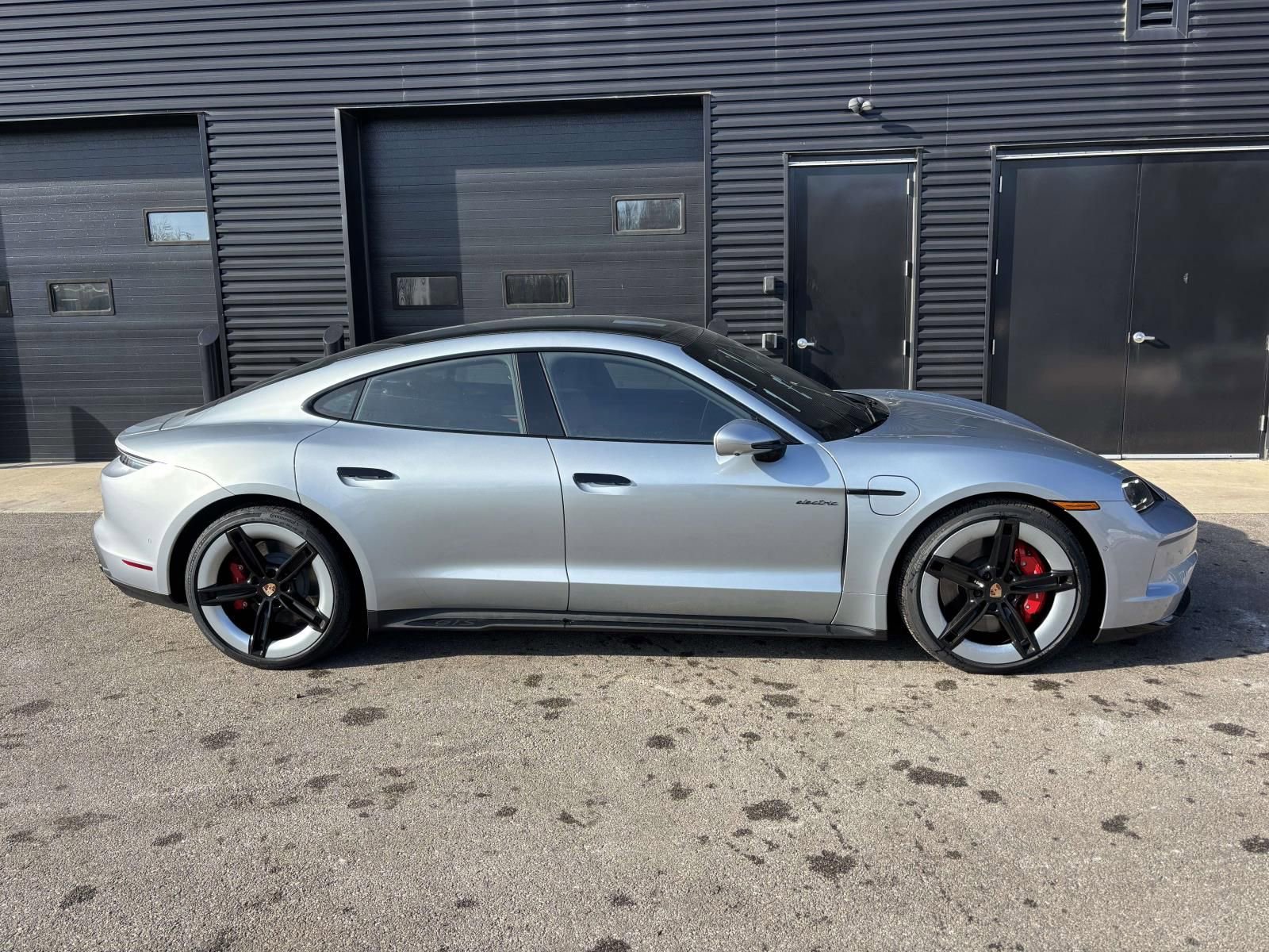 New 2026 Porsche Taycan GTS image 11