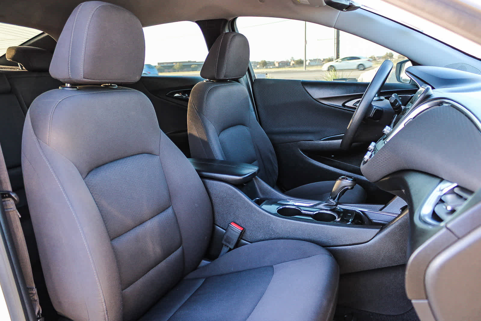 Used 2019 Chevrolet Malibu LT image 16