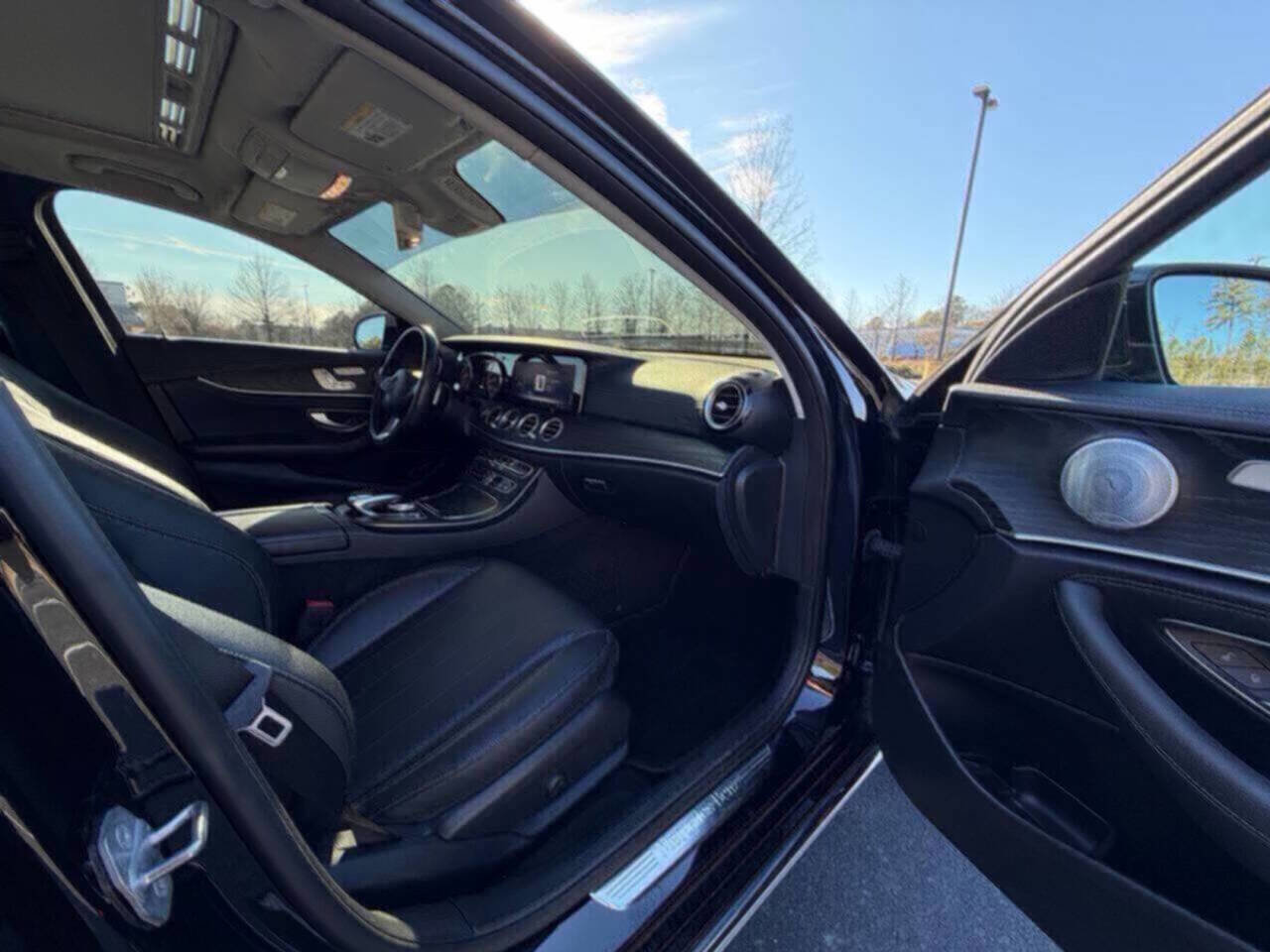 Used 2018 Mercedes-Benz E 300 4MATIC image 19
