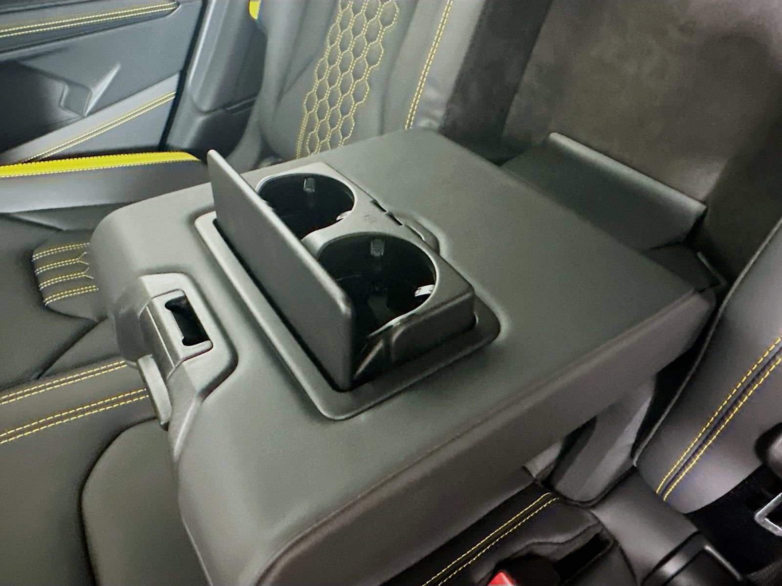 Used 2024 Lamborghini Urus S AWD/4WD image 66