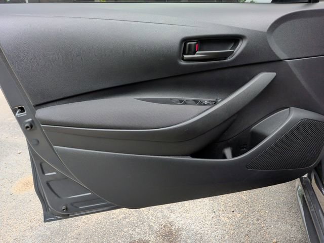 Used 2025 Toyota Corolla LE FWD image 13