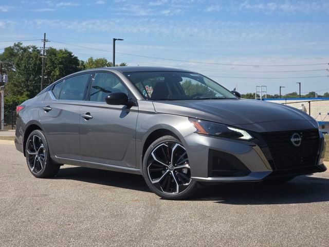 New 2025 Nissan Altima 2.5 SR w/ SR Premium Package image 2