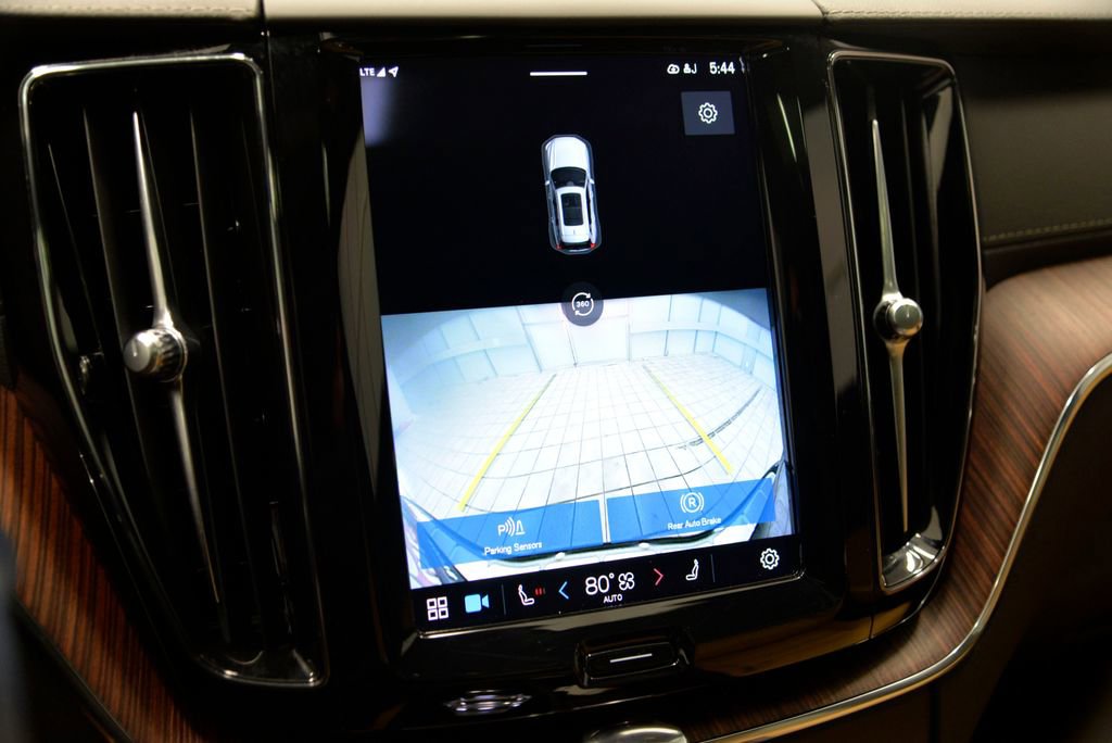 Used 2023 Volvo XC60 T8 Ultimate w/ Protection Package Premier image 20