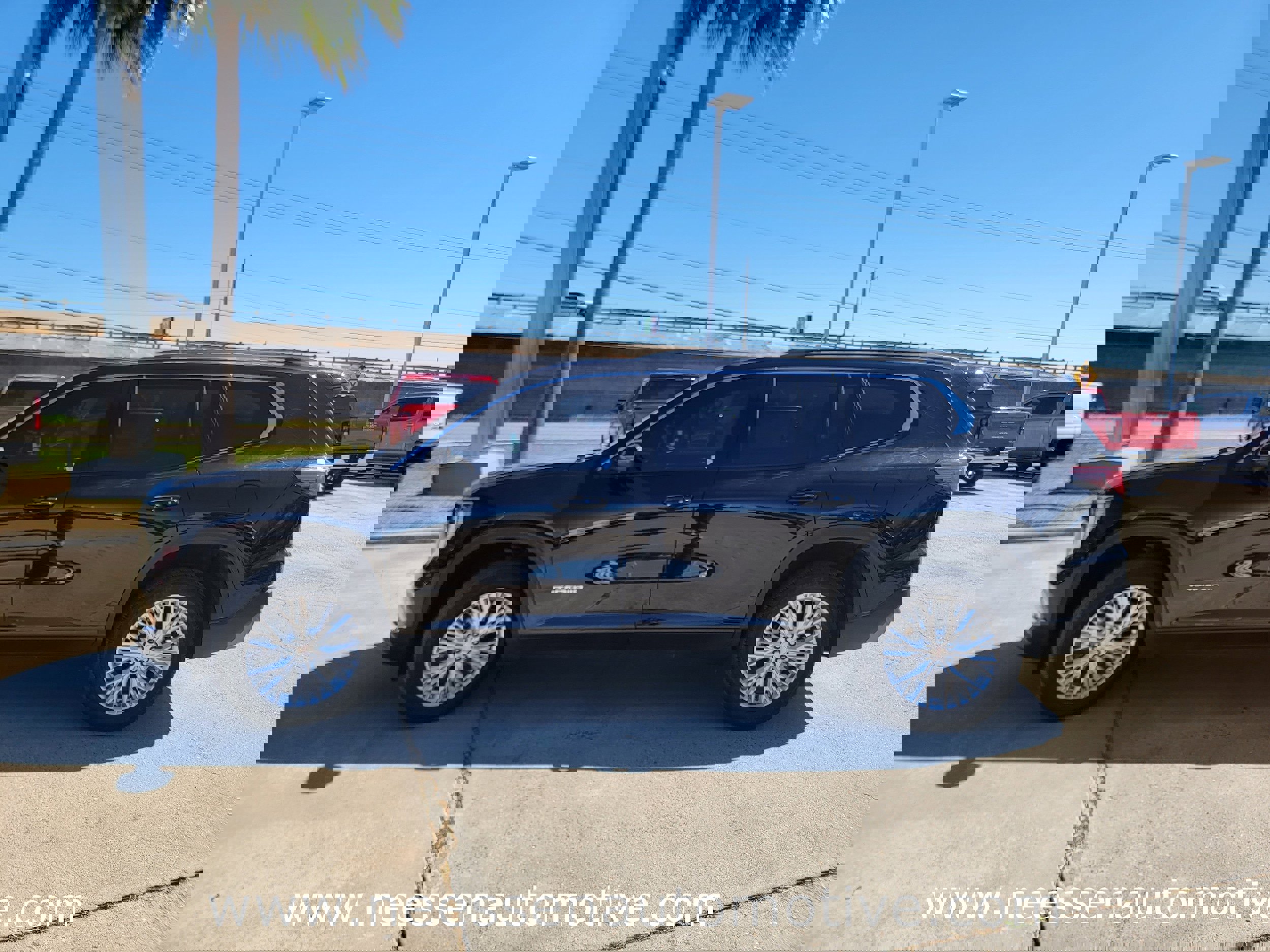 Used 2024 GMC Acadia Elevation w/ Trailering Package image 4