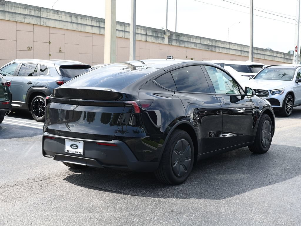 Used 2026 Tesla Model Y 2WD image 4