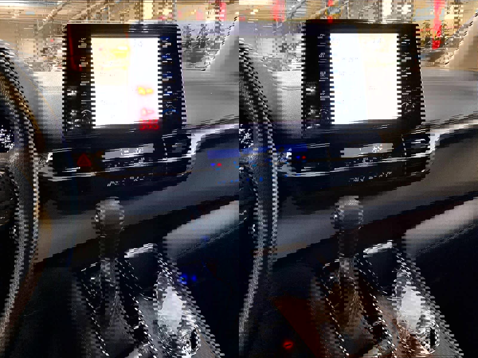 Used 2024 Toyota Sienna LE image 19