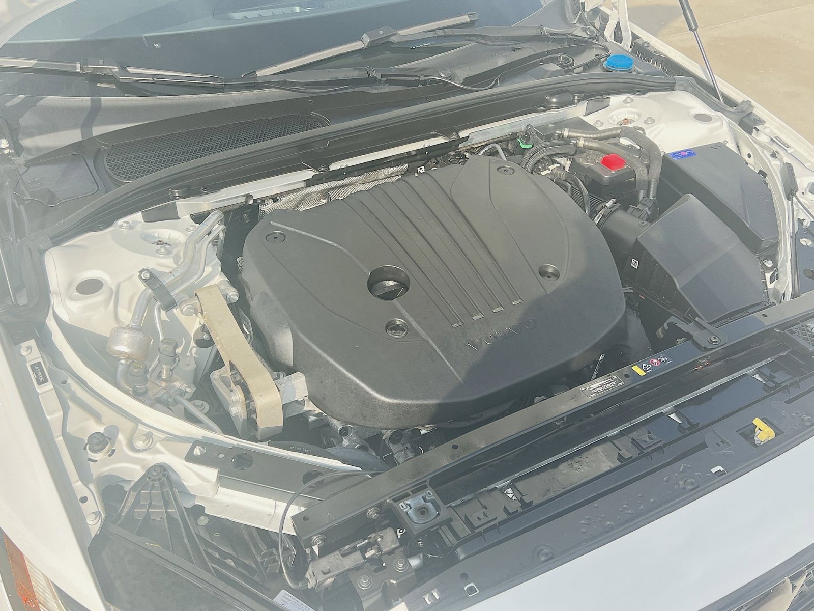 Used 2024 Volvo S60 B5 Plus w/ Climate Package image 28