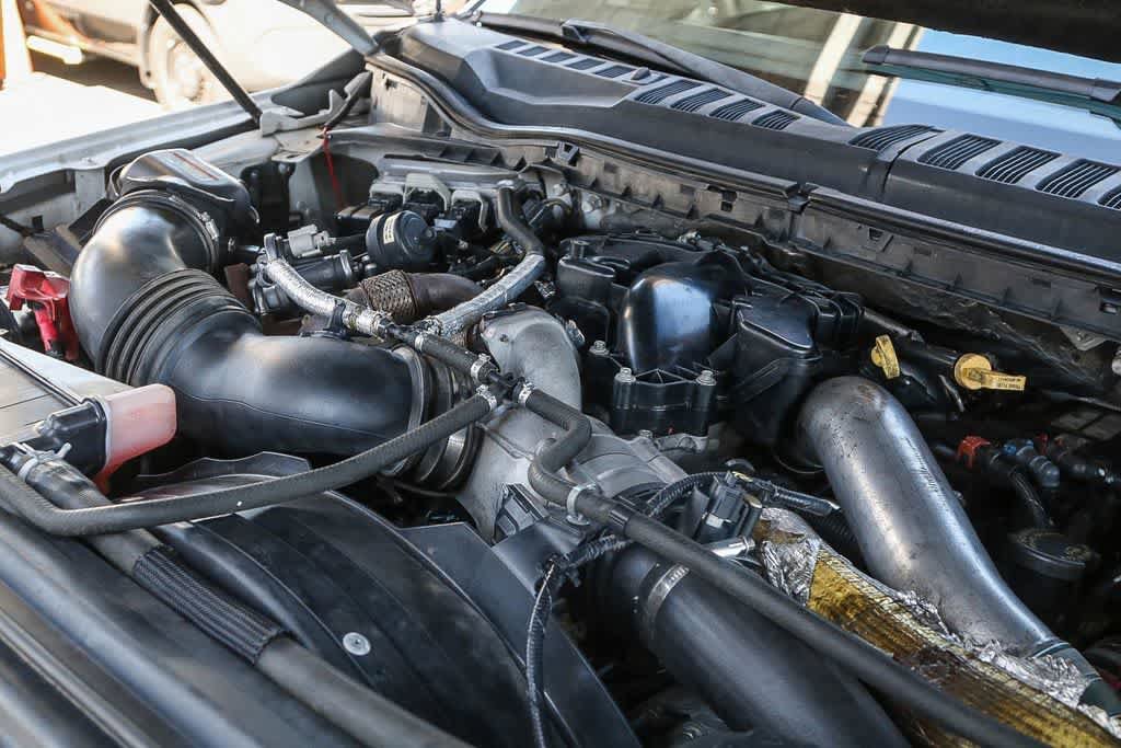 Used 2017 Ford F550 2WD Crew Cab Super Duty image 32