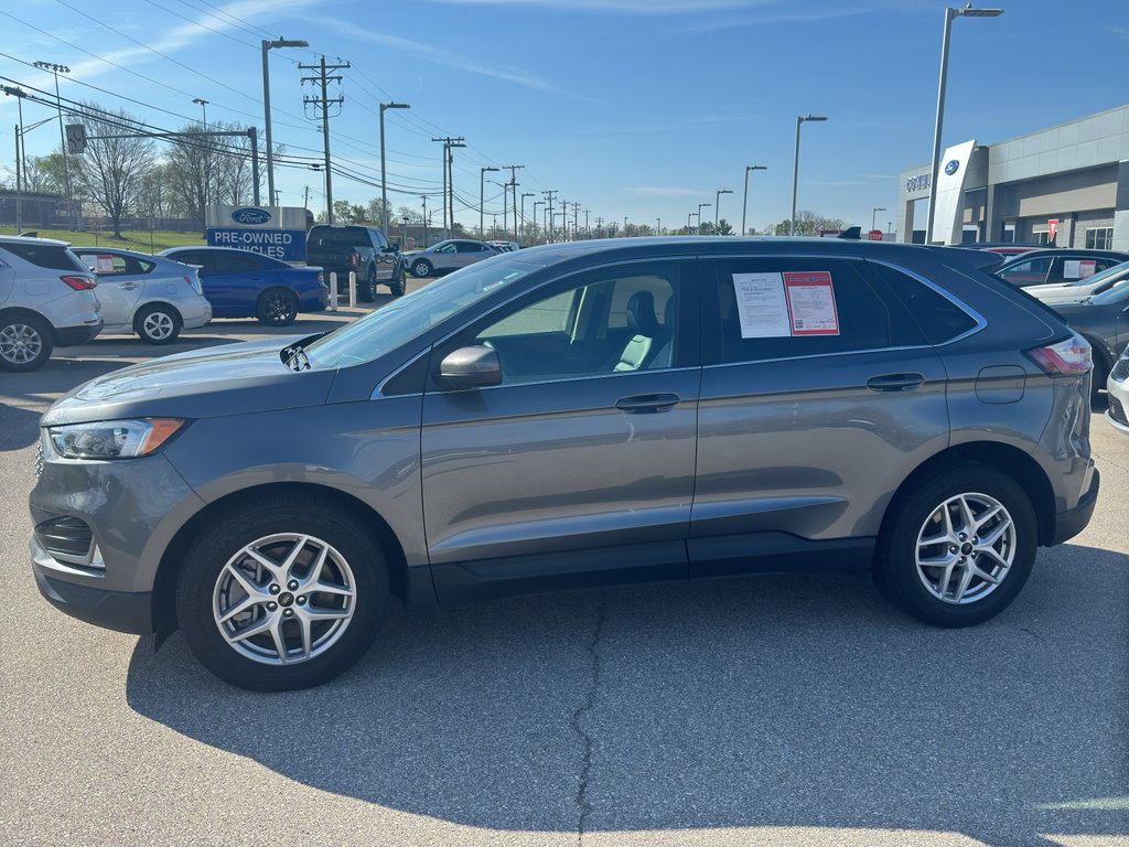 Used 2024 Ford Edge SEL w/ Convenience Package image 3