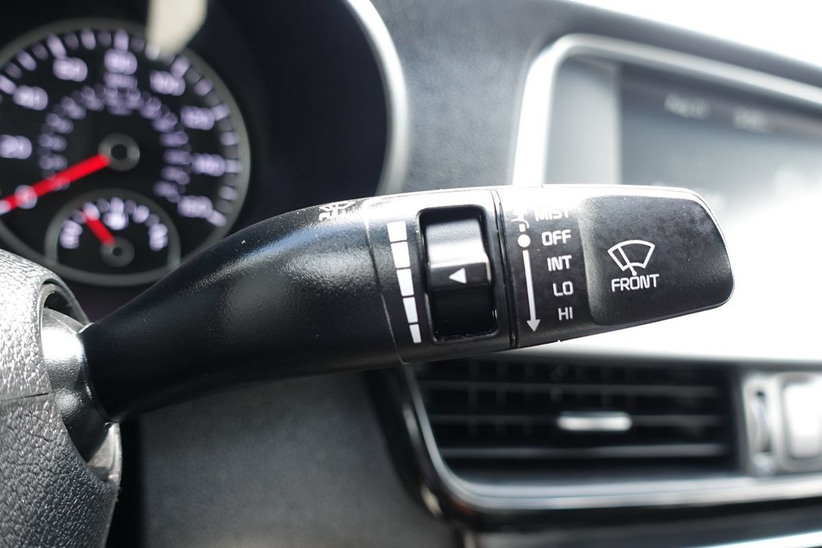 Used 2019 Kia Optima LX FWD image 39