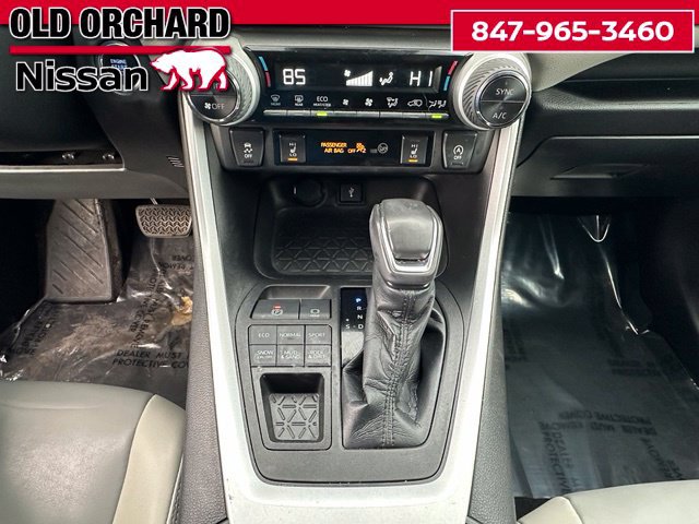 Used 2021 Toyota RAV4 XLE Premium AWD/4WD image 17