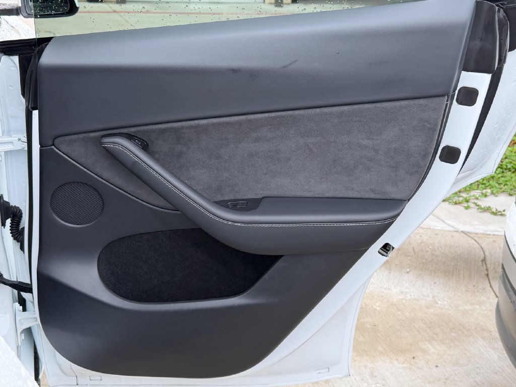 Used 2024 Tesla Model Y Performance AWD/4WD image 28