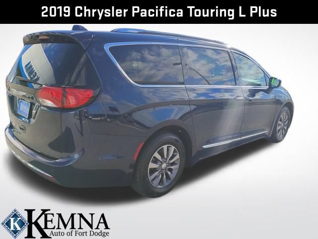 Used 2019 Chrysler Pacifica Touring-L Plus image 9