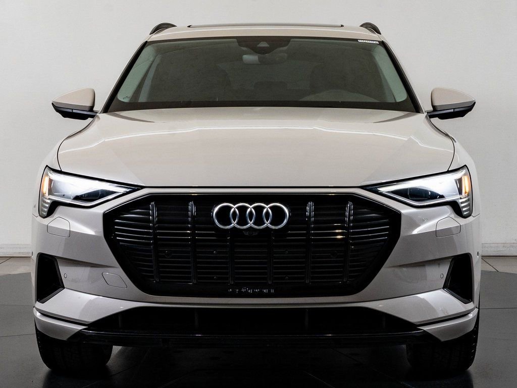 Used 2021 Audi e-tron Premium w/ Convenience Plus Package AWD/4WD image 2