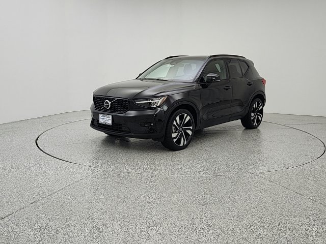 Used 2023 Volvo XC40 B5 Ultimate w/ Protection Package Premier