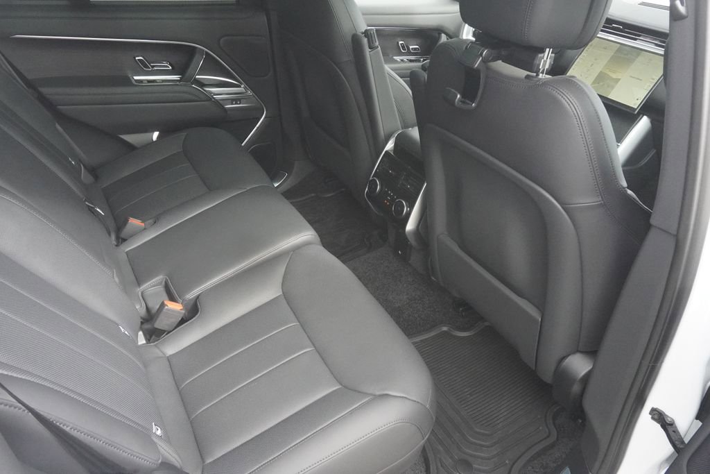 New 2026 Land Rover Range Rover SE image 26