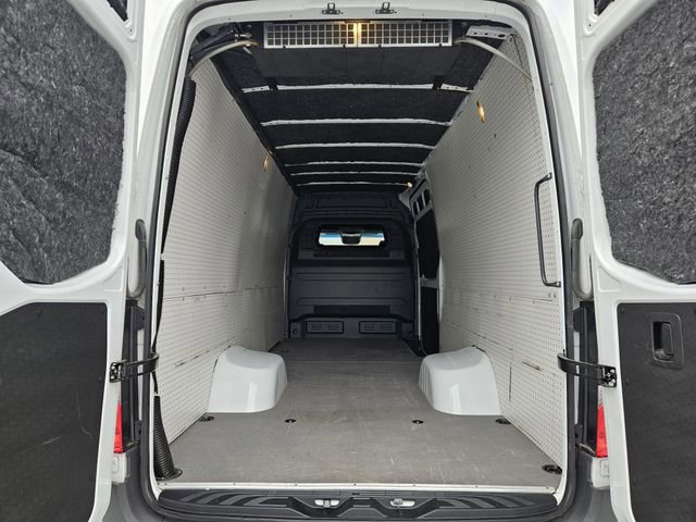 Used 2024 Mercedes-Benz Sprinter 3500 image 26
