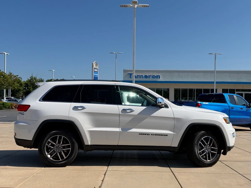 Used 2019 Jeep Grand Cherokee Limited w/ Trailer Tow Group IV AWD/4WD image 4