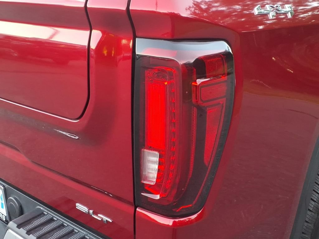 Used 2023 GMC Sierra 1500 SLT w/ SLT Premium Plus Package AWD/4WD image 9