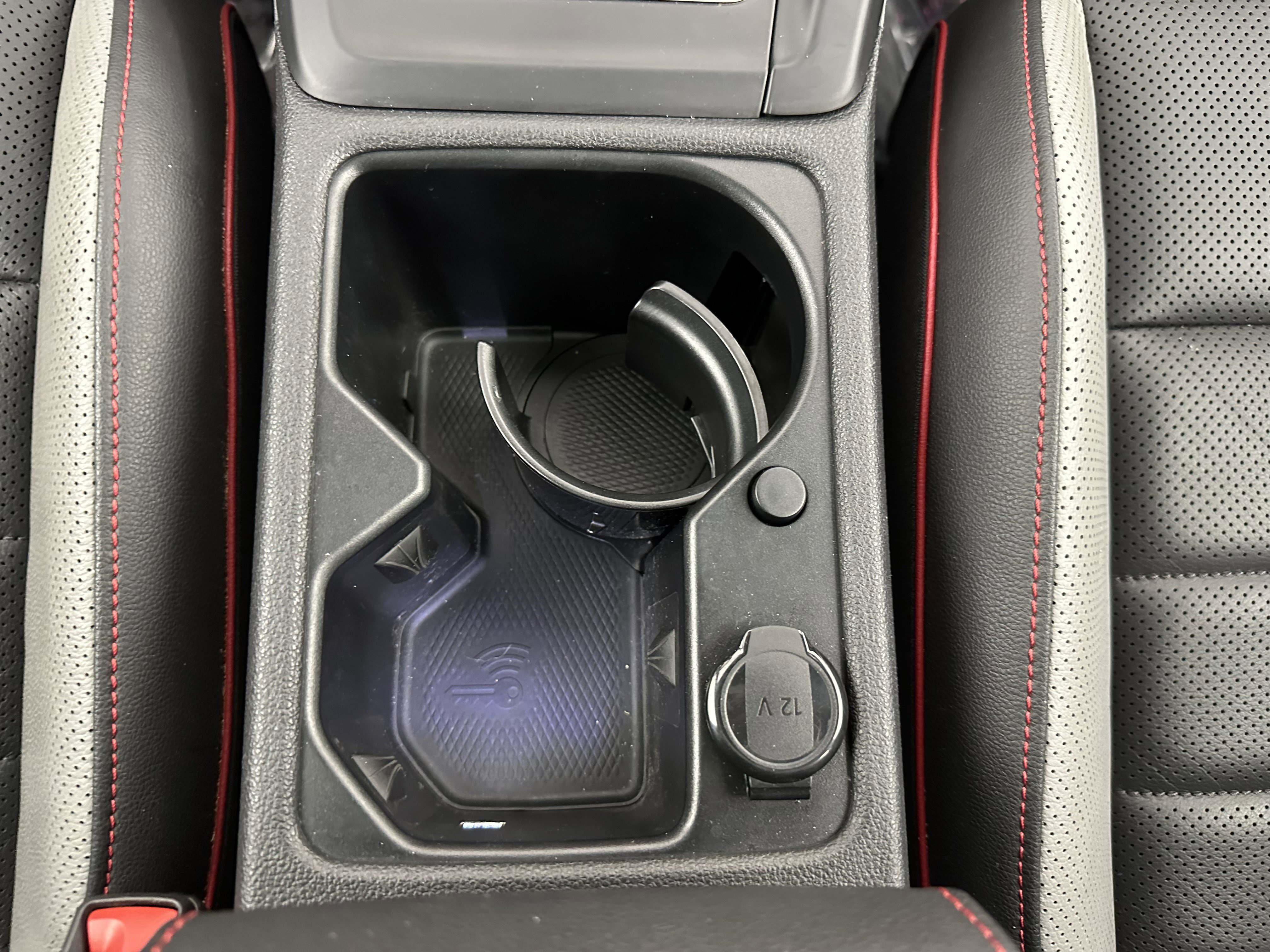 Used 2022 Volkswagen GTI SE image 22