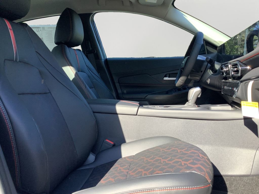 New 2026 Nissan Sentra SR w/ SR Premium Package FWD image 12