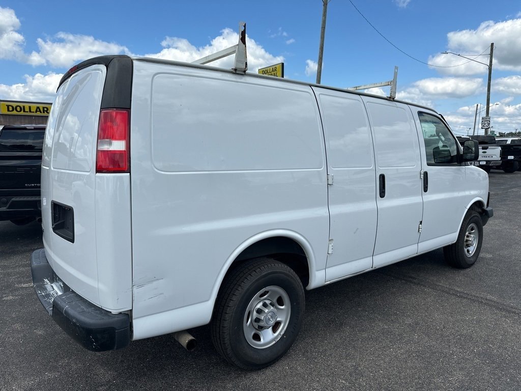 Used 2018 Chevrolet Express 2500 Work Van image 15