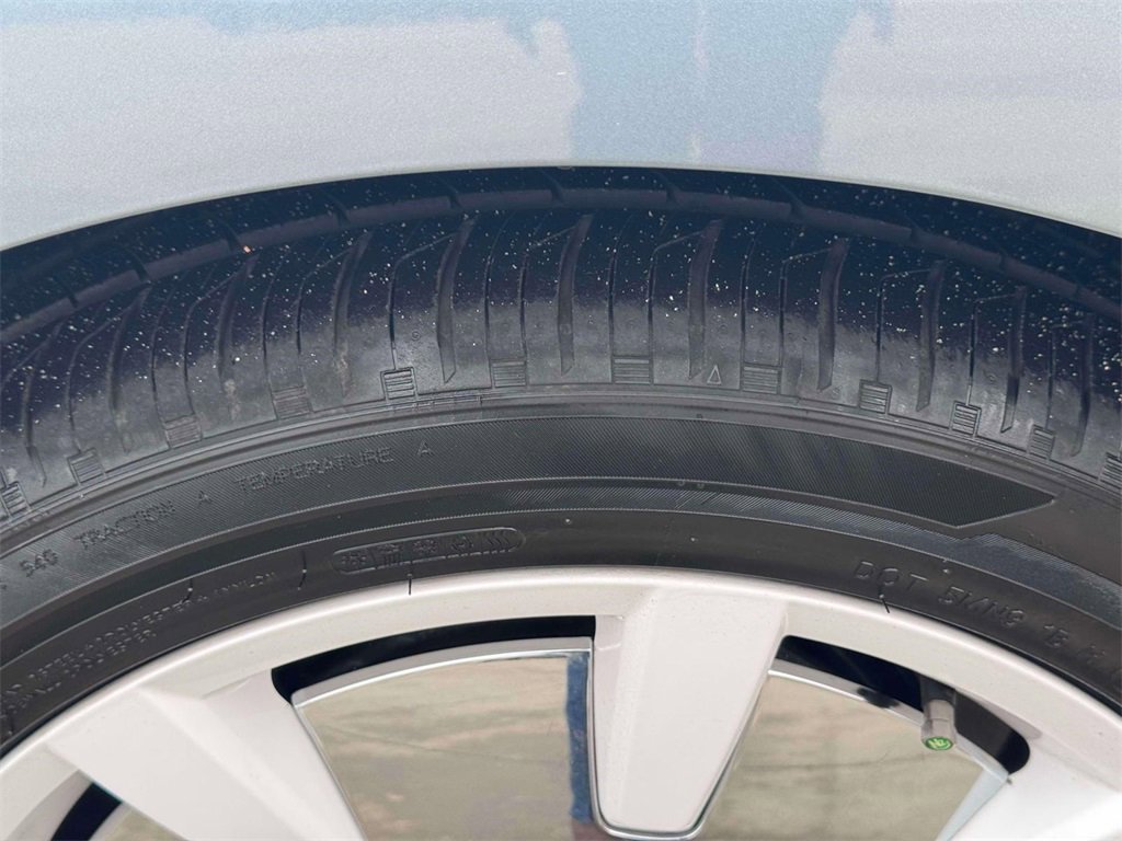 Used 2019 Volkswagen Beetle 2.0T Final Edition SEL image 6