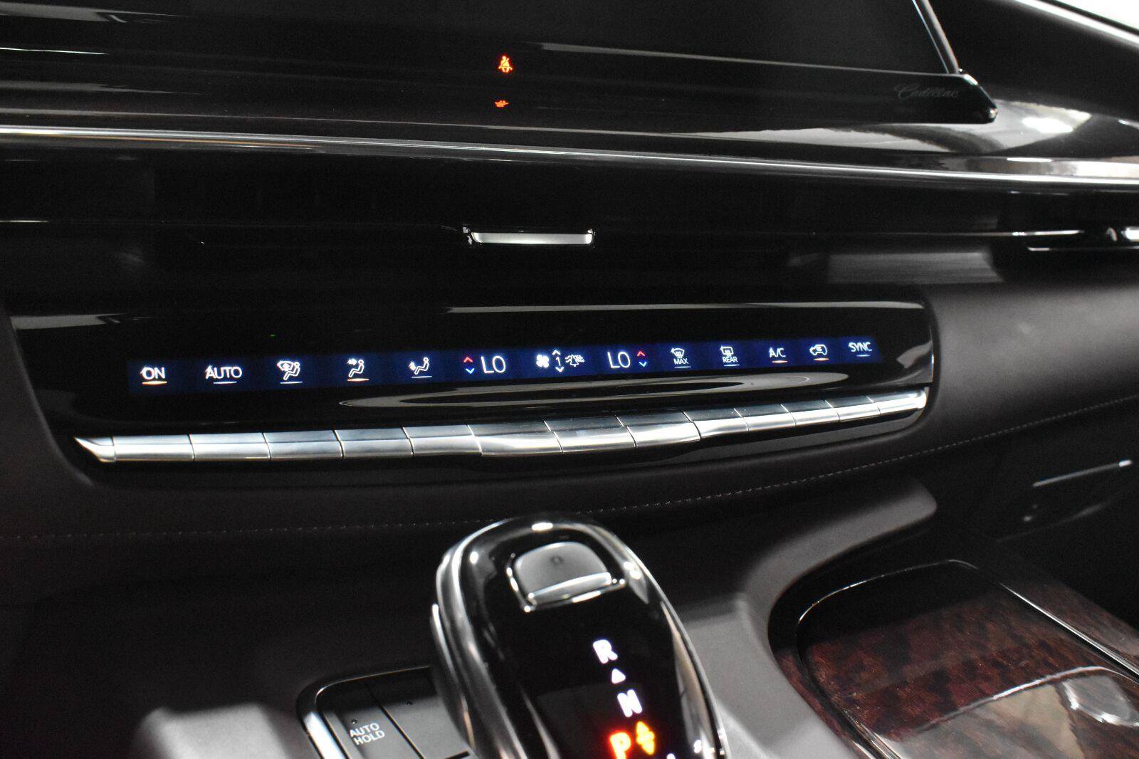 Used 2021 Cadillac Escalade Sport Platinum AWD/4WD image 19