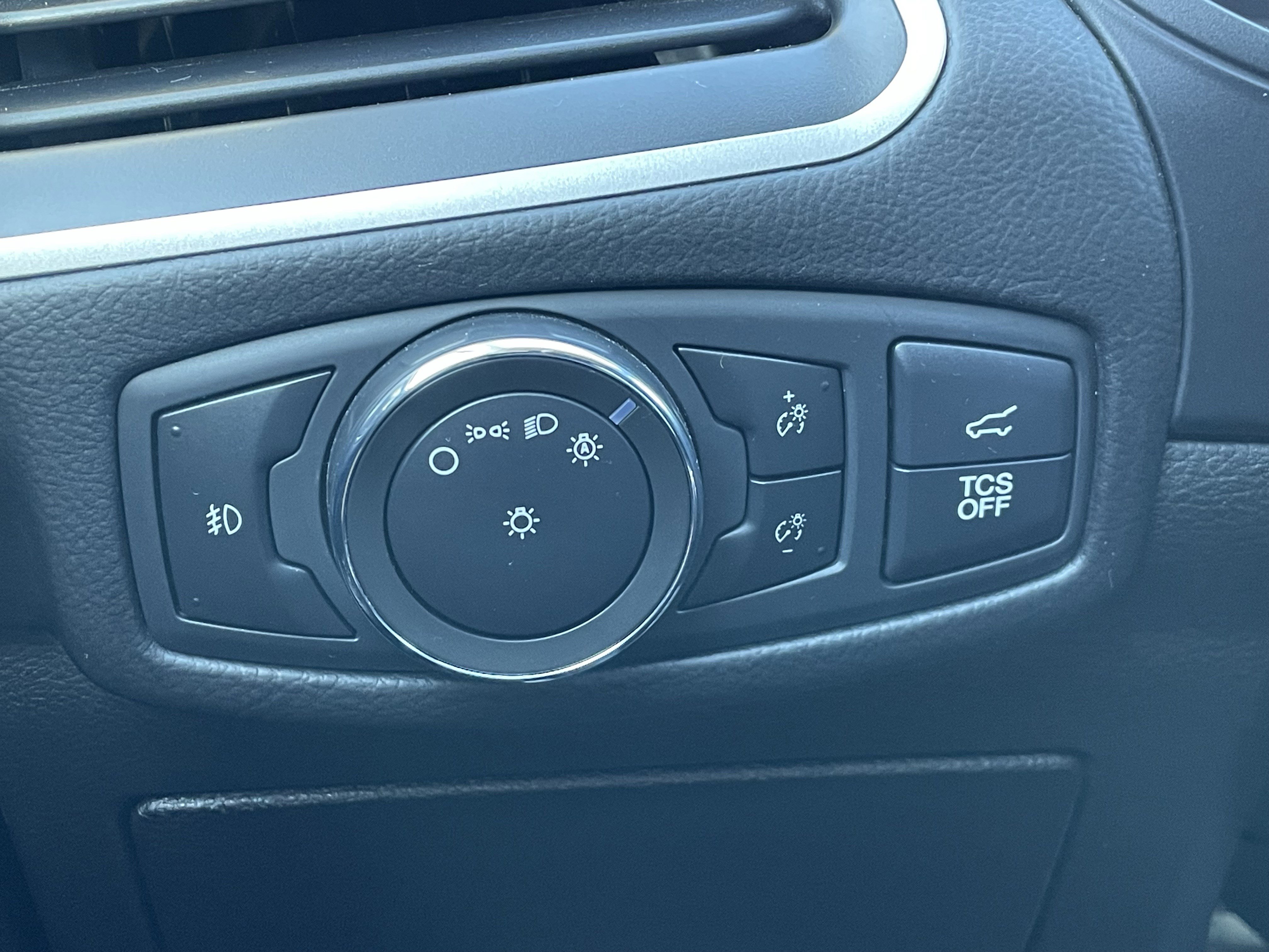 Used 2022 Ford Edge SEL w/ Convenience Package image 24