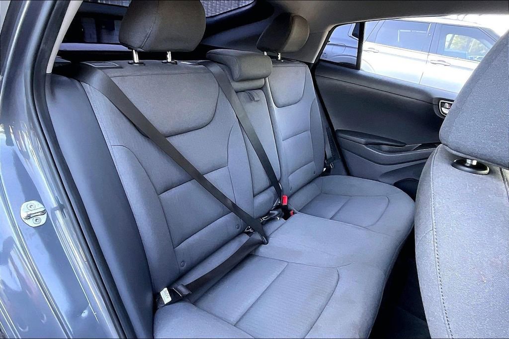 Used 2020 Hyundai Ioniq SE FWD image 15