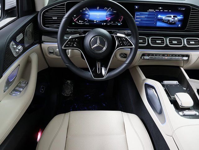 Certified 2026 Mercedes-Benz GLS 450 4MATIC image 16