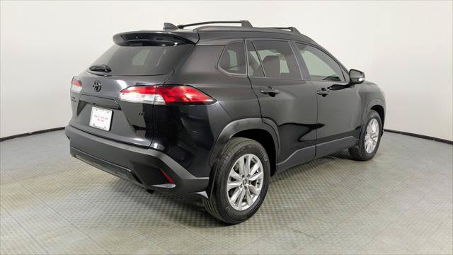 Used 2024 Toyota Corolla Cross LE FWD image 7