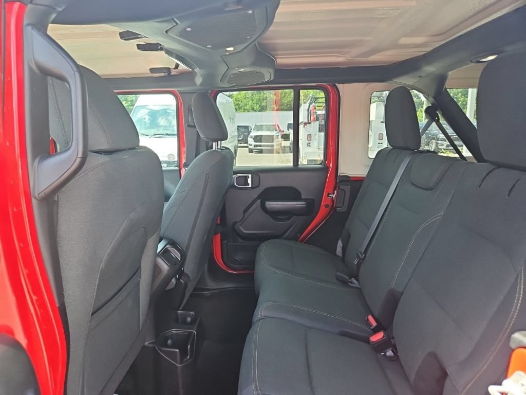 Used 2024 Jeep Wrangler Unlimited Sport AWD/4WD image 14