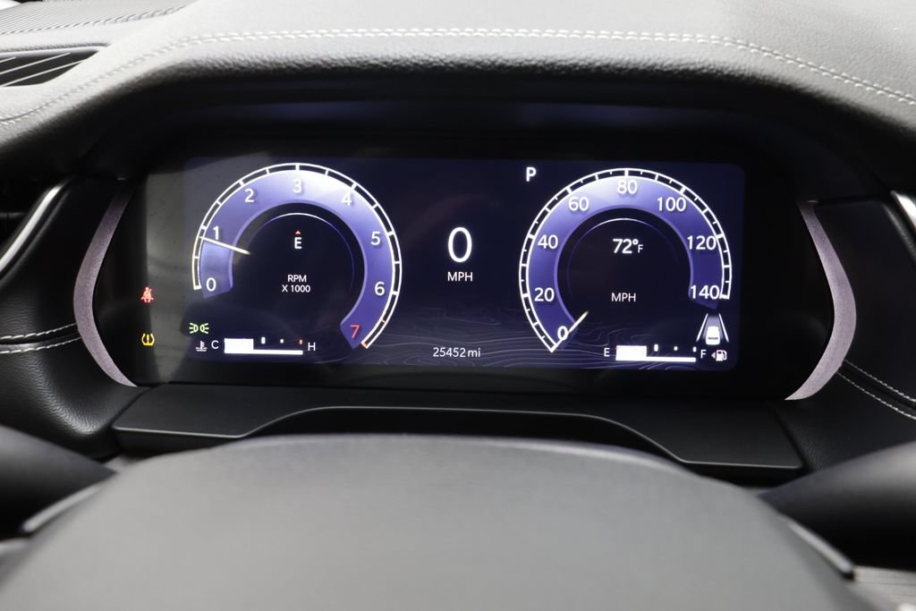 Used 2023 Jeep Grand Cherokee Limited w/ Luxury Tech Group II AWD/4WD image 8
