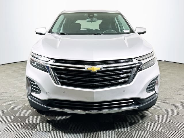 Used 2022 Chevrolet Equinox LT w/ Driver Convenience Package image 3