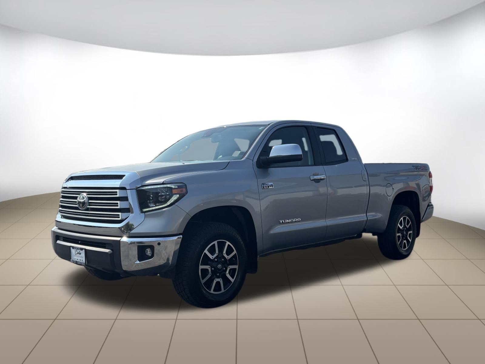 Used 2020 Toyota Tundra Limited w/ Limited Premium Package AWD/4WD image 3