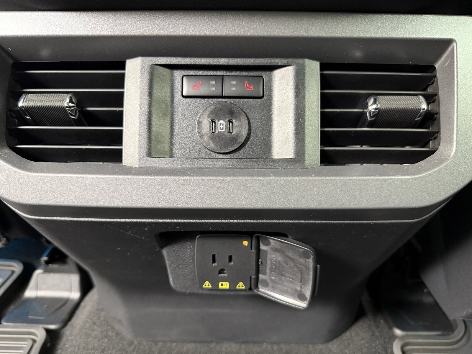 Used 2025 Ford F350 Lariat w/ Lariat Ultimate Package image 29