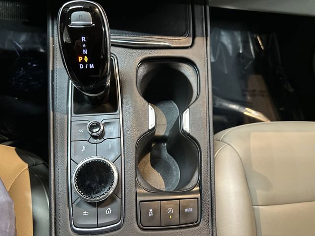 Used 2023 Cadillac XT4 Luxury w/ Cold Weather Package image 24