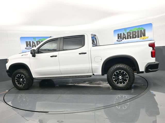 Used 2025 Chevrolet Silverado 1500 ZR2 image 3