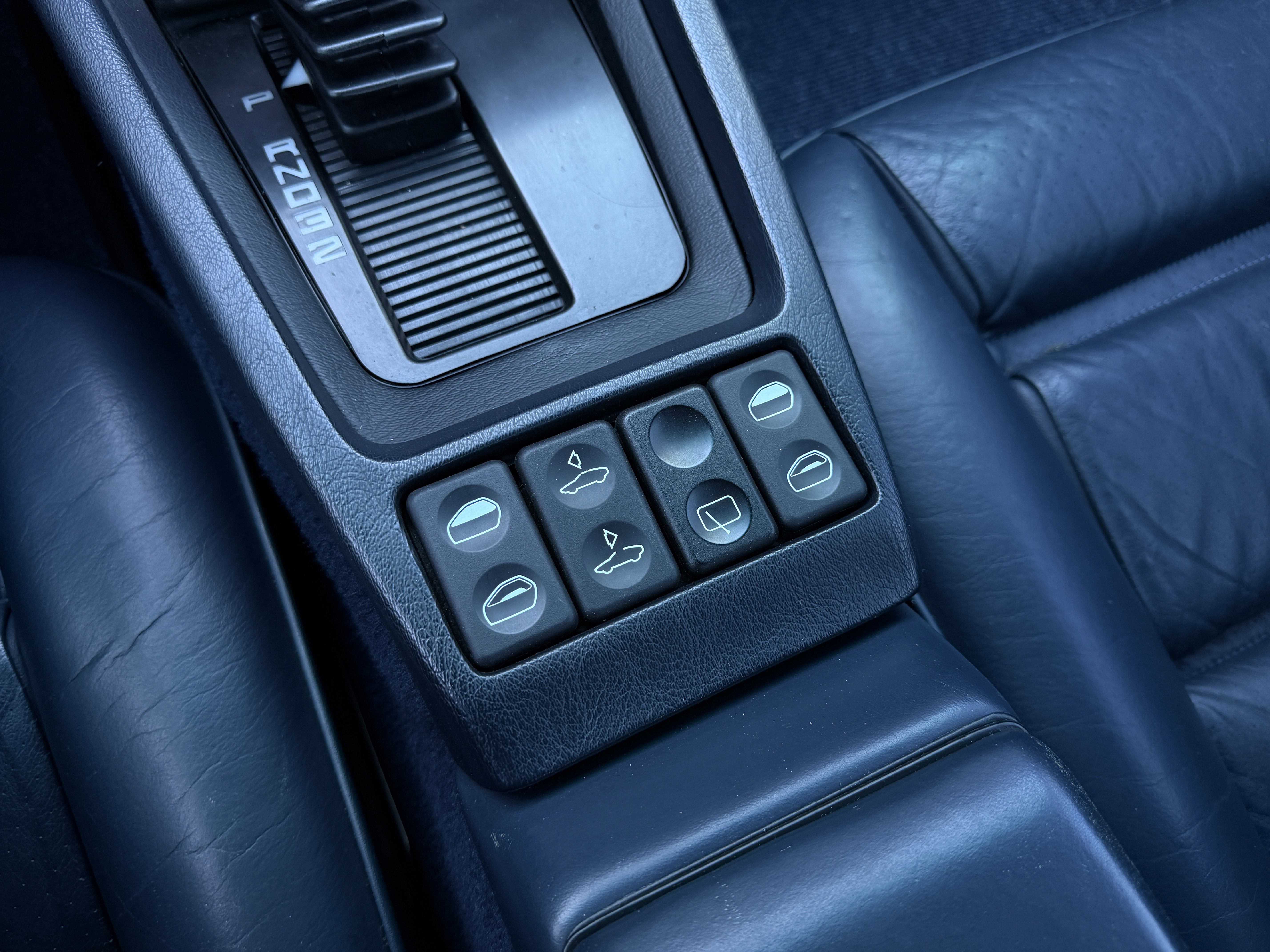 Used 1987 Porsche 928 S4 RWD image 29
