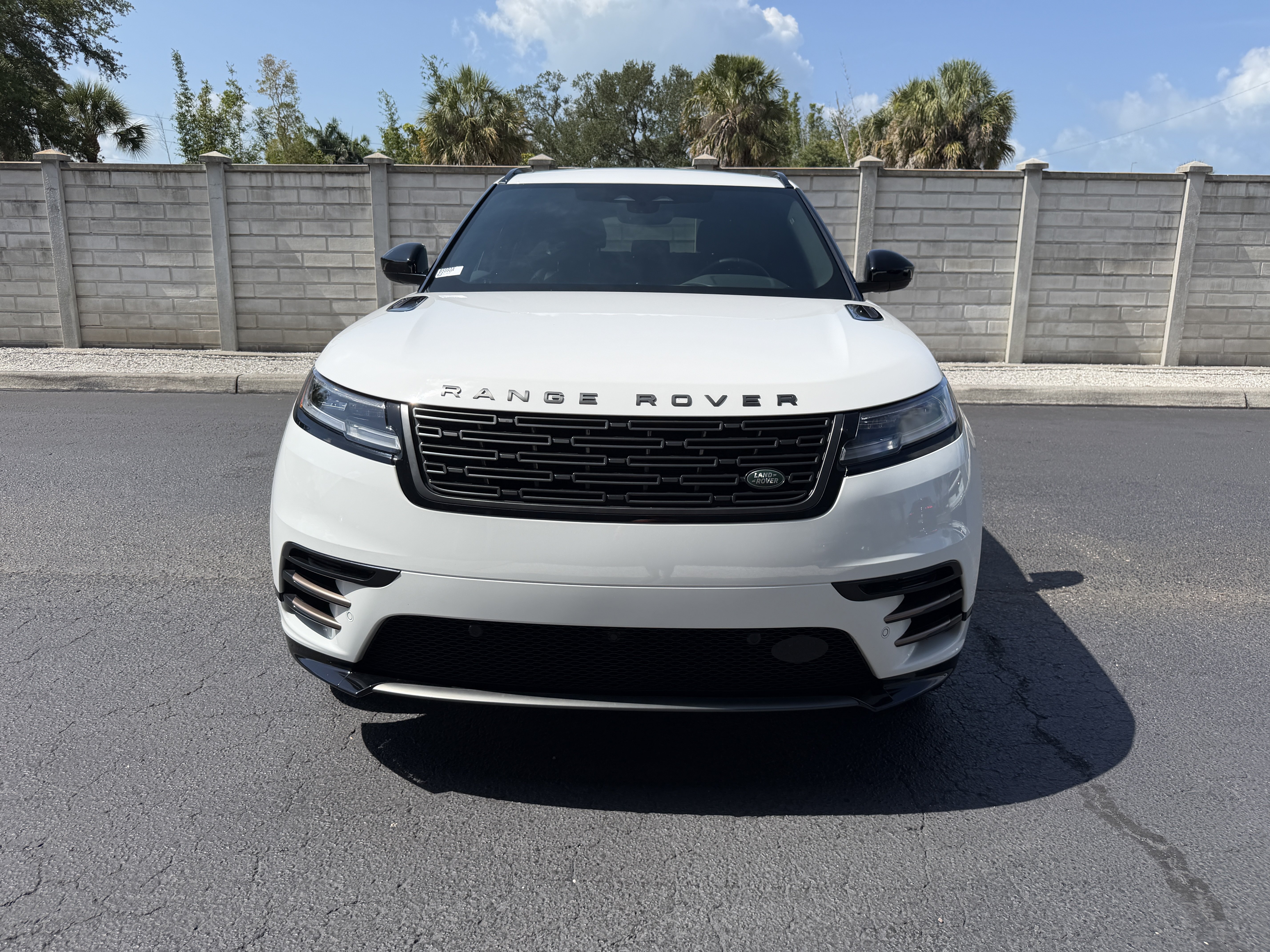 Used 2025 Land Rover Range Rover Velar Dynamic SE AWD/4WD image 10
