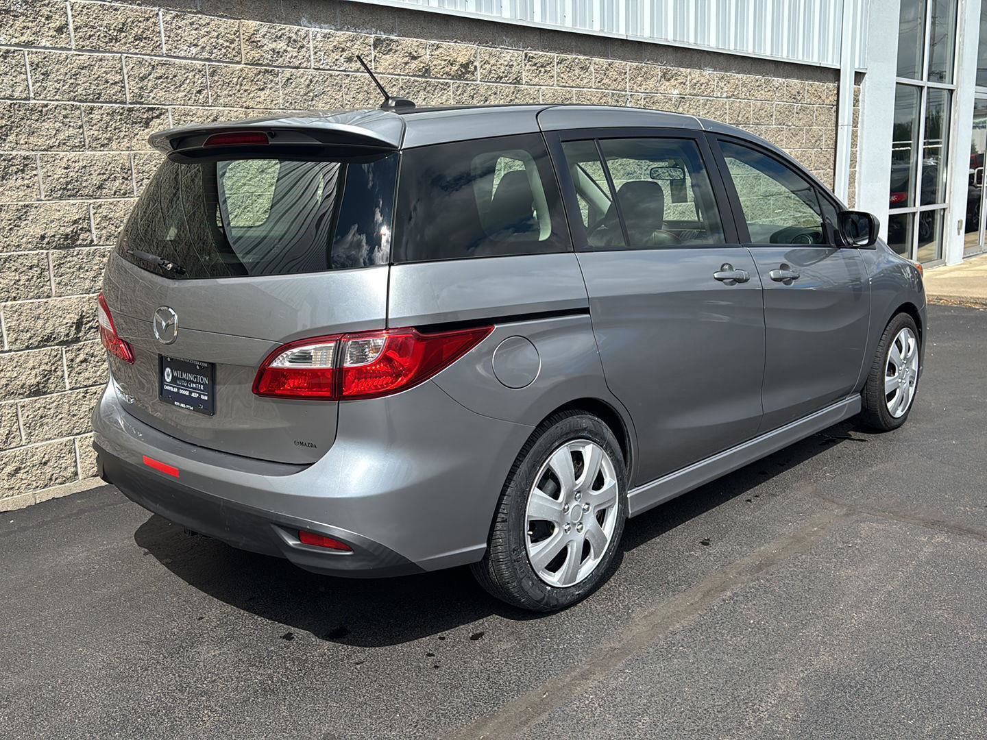Used 2012 MAZDA MAZDA5 Grand Touring FWD image 3