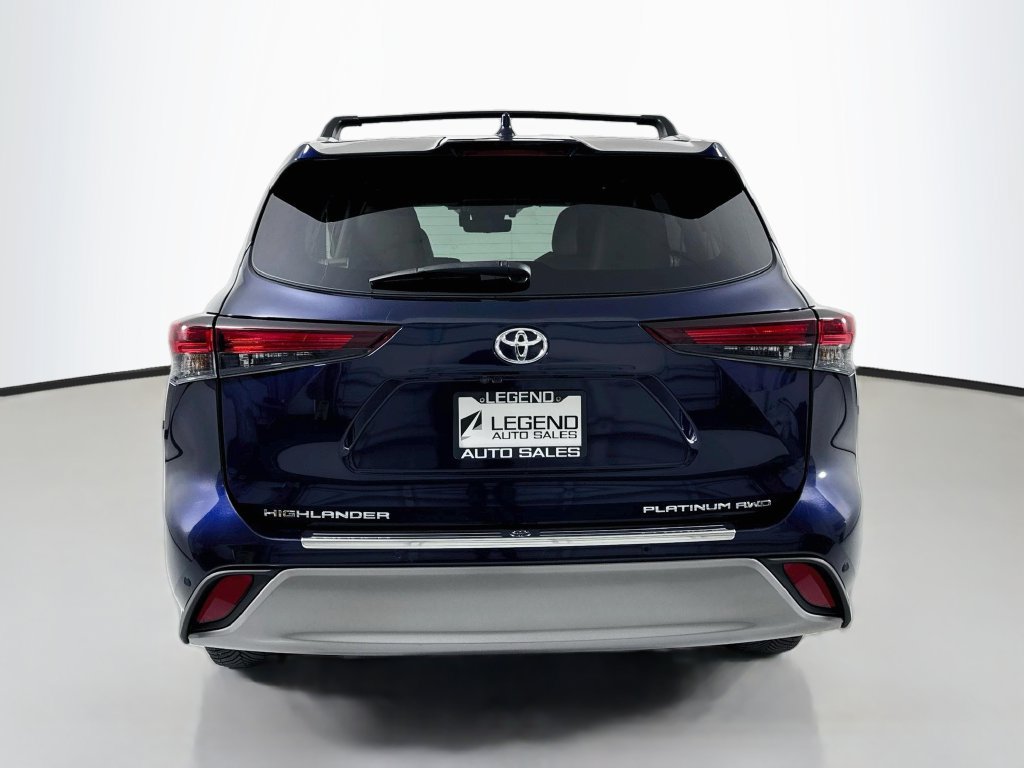 Used 2024 Toyota Highlander Platinum AWD/4WD image 6