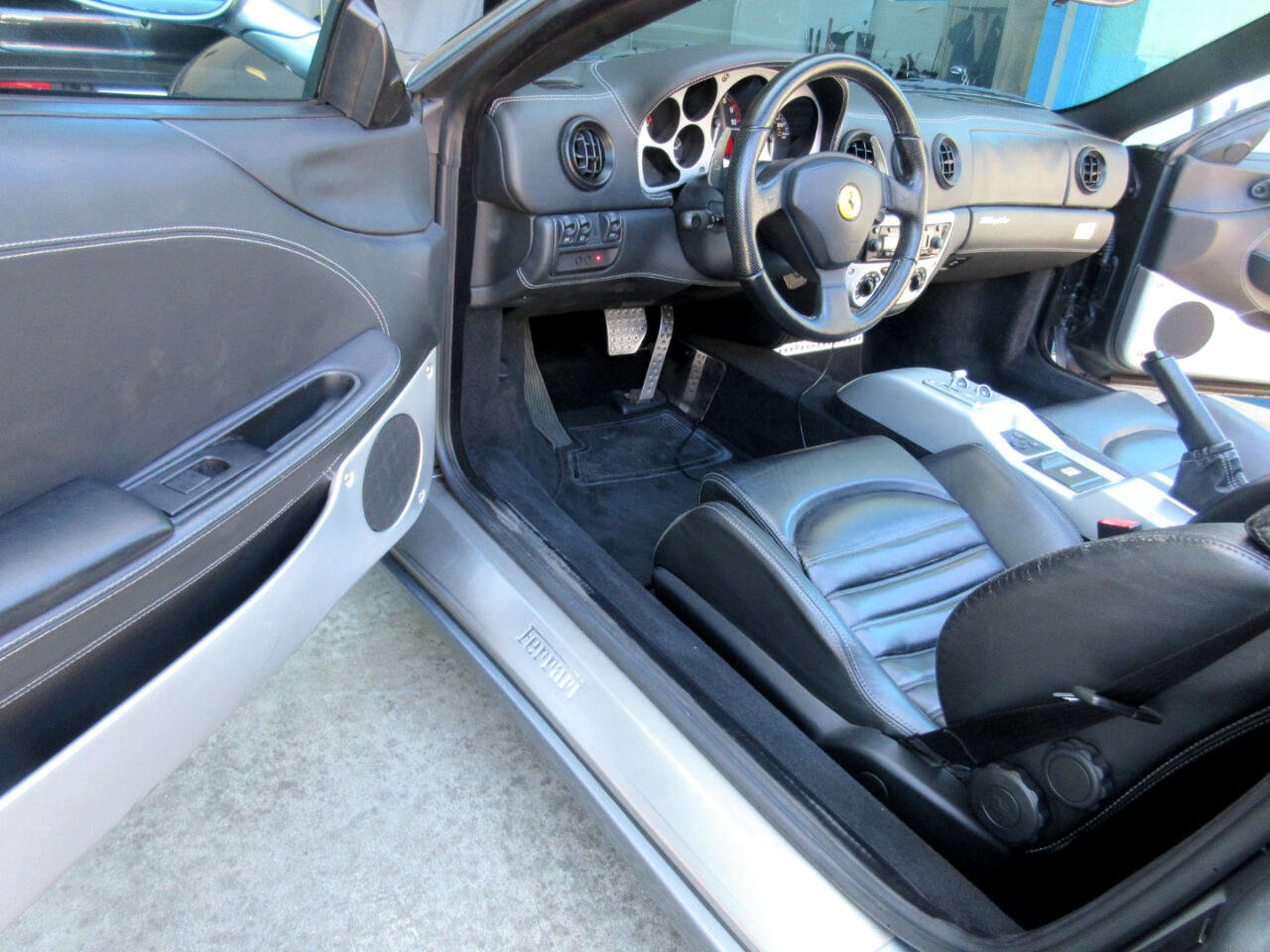 Used 2004 Ferrari 360 Spider image 36