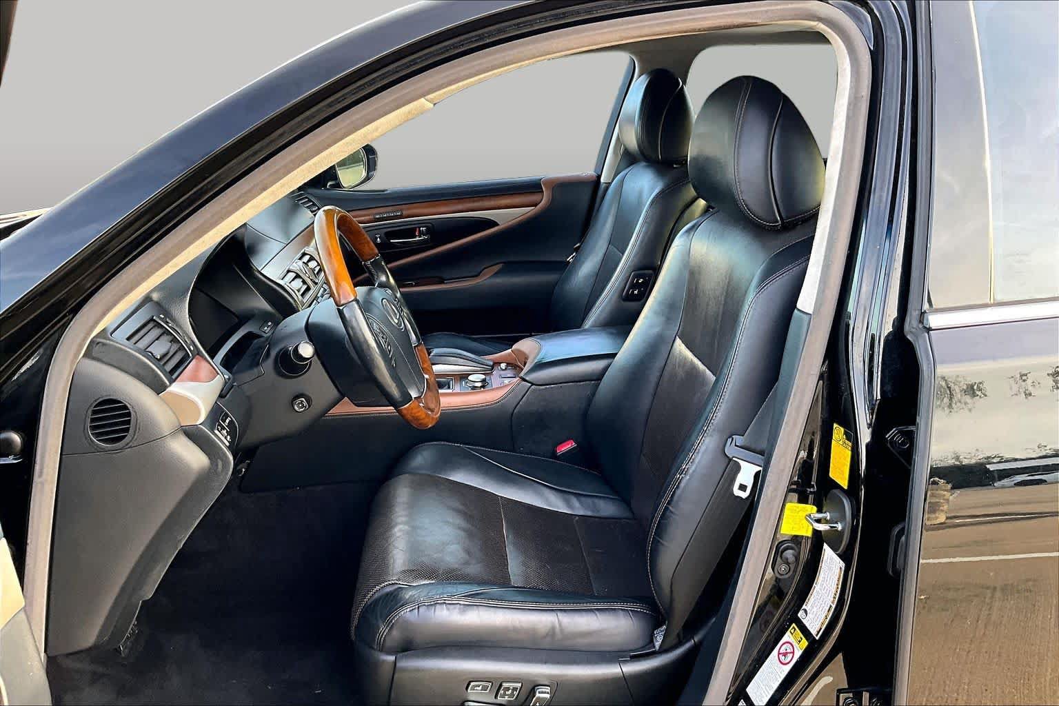 Used 2013 Lexus LS 460 L AWD/4WD image 7