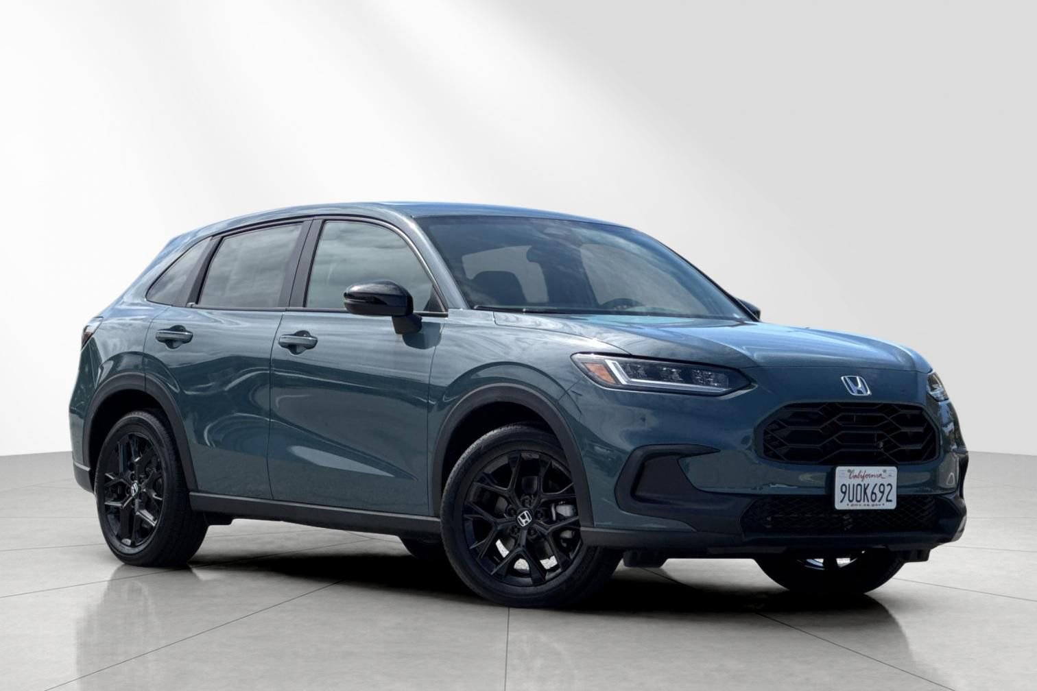 Used 2025 Honda HR-V Sport image 2