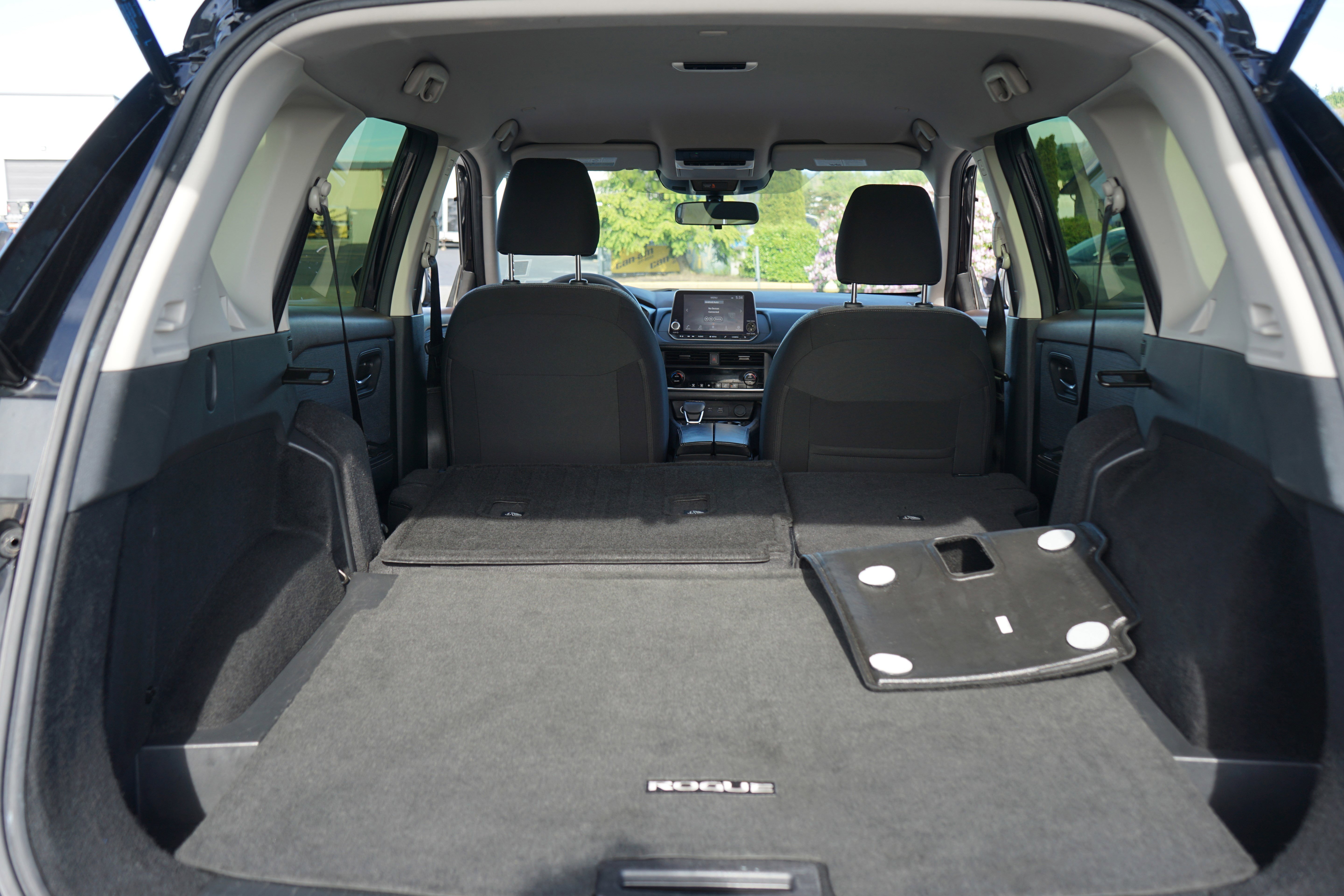 Used 2023 Nissan Rogue SV image 29