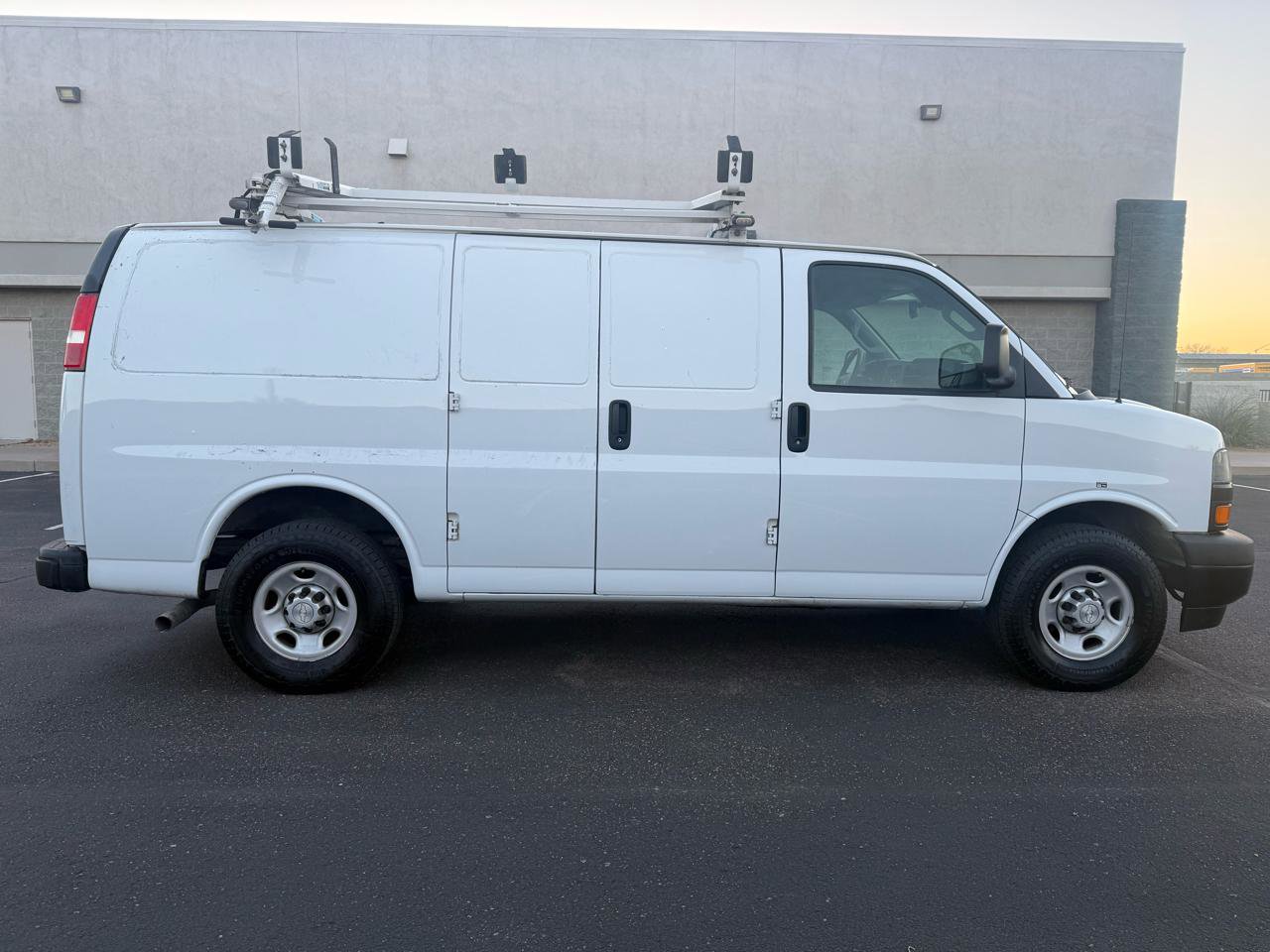 Used 2019 Chevrolet Express 2500 2500 Cargo w/ Driver Convenience Package RWD image 2
