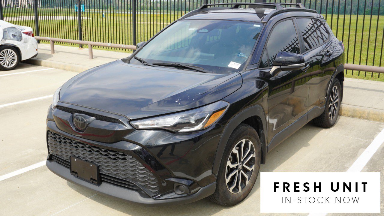 Used 2023 Toyota Corolla Cross SE AWD/4WD image 1