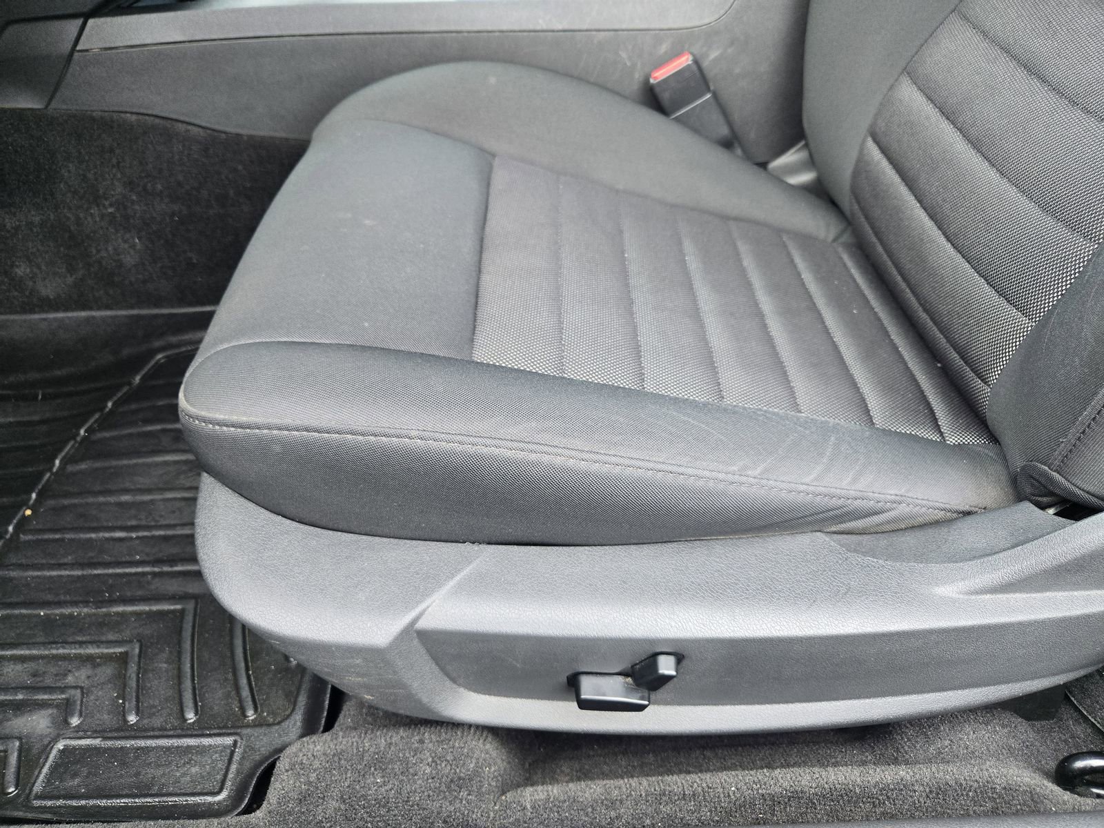 Used 2009 Dodge Challenger R/T RWD image 22